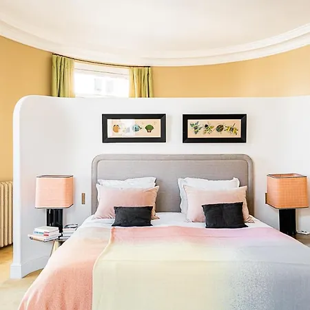 170m Air Conditioned Decor *