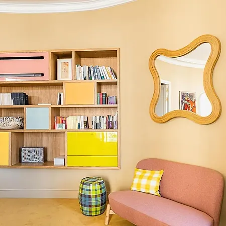 170m Air Conditioned Decor * Париж