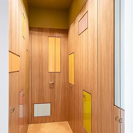 170m Air Conditioned Decor Апартаменты