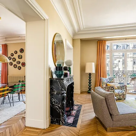 170m Air Conditioned Decor Paris