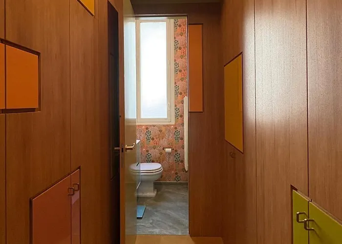 170m Air Conditioned Decor *